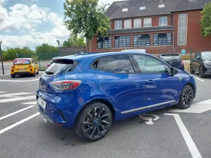 Photo 5 Renault Clio  E-Tech full hybrid 145
