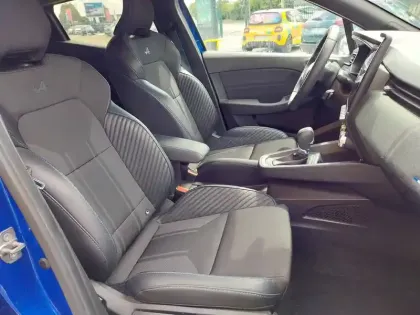 Photo 13 Renault Clio  E-Tech full hybrid 145