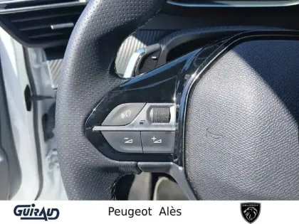 Photo 20 Peugeot 208  Hybrid 145 ch e-DCS6