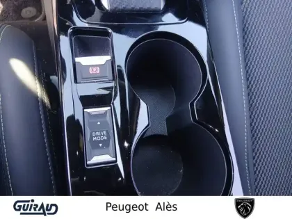 Photo 15 Peugeot 208  Hybrid 145 ch e-DCS6
