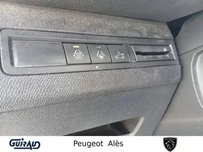 Photo 16 Peugeot 3008  Hybrid 136 e-DCS6