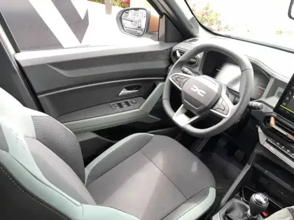 Photo 21 Dacia Duster  Mild Hybrid 130