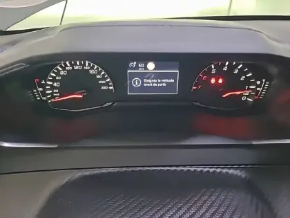 Photo 16 Peugeot 208  PureTech 75 S&S BVM5