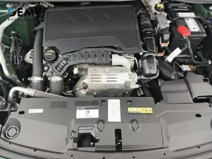 Photo 32 Peugeot 308  PureTech 130ch S&S EAT8