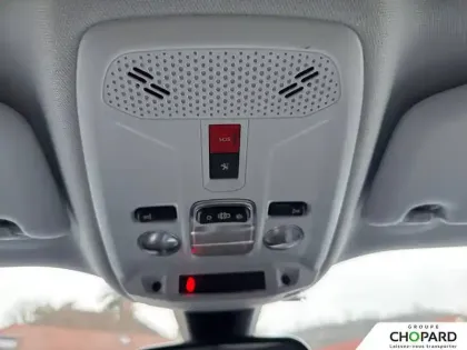 Photo 23 Peugeot 2008  PureTech 100 S&S BVM6