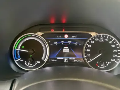 Photo 42 Nissan Juke  HYBRID 143