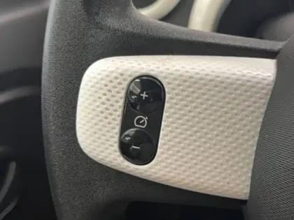 Photo 36 Renault Twingo  III Achat Intégral - 21
