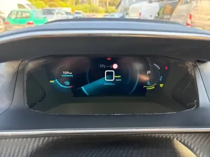 Photo 24 Peugeot 208  Electrique 50 kWh 136ch