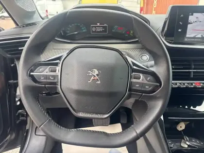 Photo 20 Peugeot 208  Electrique 50 kWh 136ch