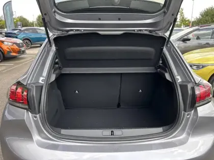 Photo 6 Peugeot 208  Electrique 50 kWh 136ch