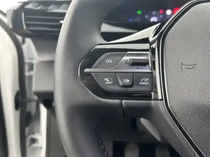Photo 18 Peugeot 308  PureTech 130ch S&S BVM6