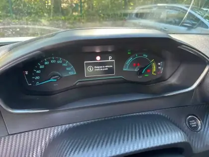 Photo 9 Peugeot 2008  Electrique 136 ch