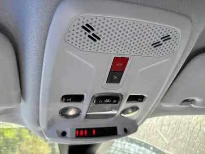 Photo 19 Peugeot 2008  Electrique 136 ch