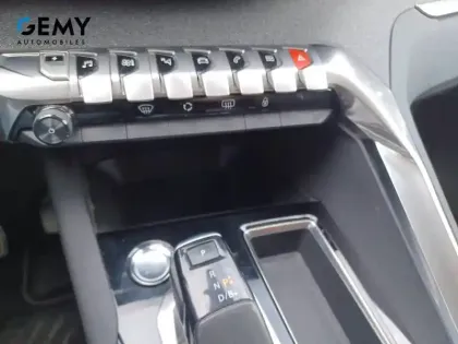 Photo 17 Peugeot 3008  Hybrid 225 e-EAT8