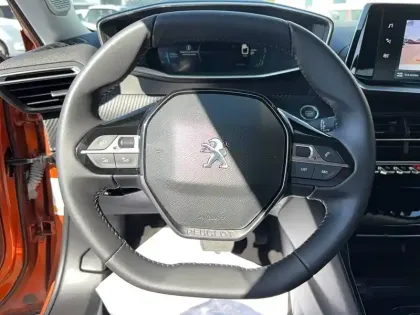 Photo 5 Peugeot 2008  Electrique 136 ch