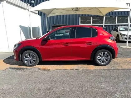 Photo 7 Peugeot 208  Electrique 50 kWh 136ch