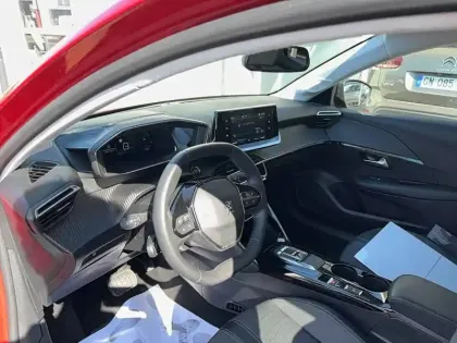 Photo 10 Peugeot 208  Electrique 50 kWh 136ch