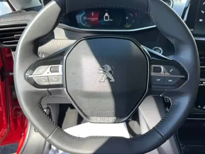 Photo 16 Peugeot 208  Electrique 50 kWh 136ch