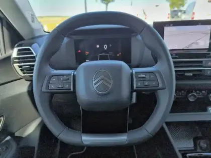 Photo 8 Citroën C4  Hybride 145 e-DCS6