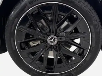 Photo 8 Mercedes GLB 200 AMG Line