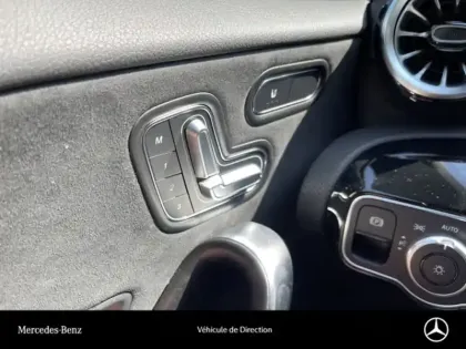 Photo 18 Mercedes Classe A 200 d Edition 140