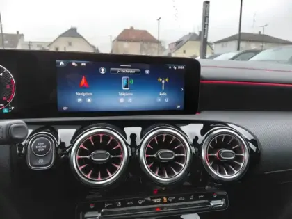 Photo 39 Mercedes CLA  200 d Coupé AMG Line