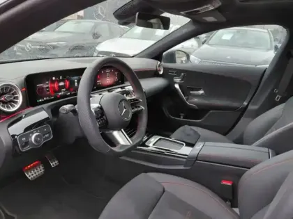Photo 31 Mercedes CLA  200 d Coupé AMG Line