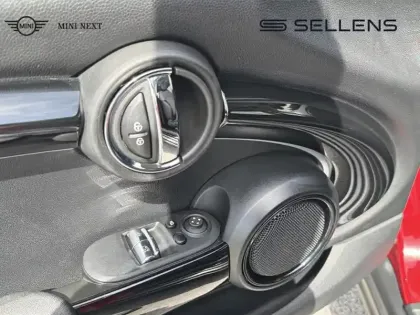 Photo 16 Mini Mini  Cooper 136ch  Edition Camden BVA7