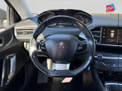 Photo 12 Peugeot 308  1.2 PureTech 130ch ?6.c S&S Allure Business