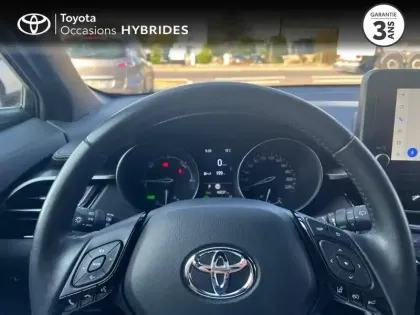 Photo 12 Toyota C-HR  1.8 Hybride 122ch Dynamic Ultimate E-CVT