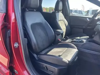 Photo 10 Ford Kuga  2.5 Duratec 180ch Hybrid FlexiFuel ST-Line X Powershift