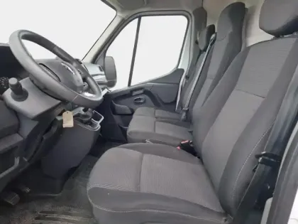 Photo 43 Renault Master  Fg F3300 L2H2 2.3 Blue dCi 135ch Grand Confort Euro6