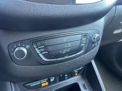 Photo 14 Ford Tourneo Courier  1.0E 100ch Titanium