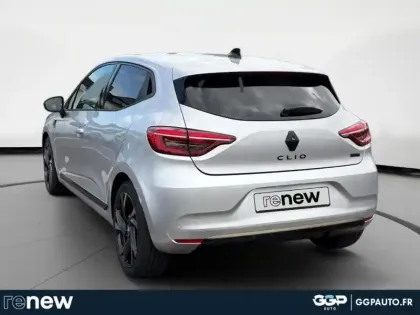 Photo 17 Renault Clio  1.6 E-Tech hybride 145ch Engineered