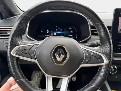 Photo 29 Renault Clio  1.6 E-Tech hybride 145ch Engineered