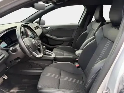 Photo 28 Renault Clio  1.6 E-Tech hybride 145ch Engineered