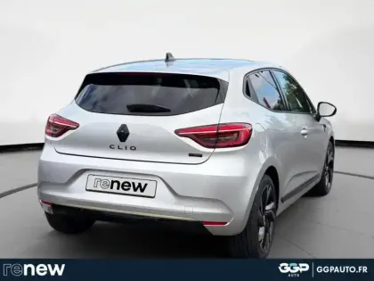 Photo 19 Renault Clio  1.6 E-Tech hybride 145ch Engineered