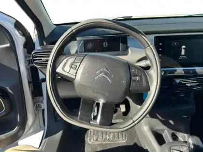 Photo 10 Citroën C4  Cactus PureTech 82 Shine