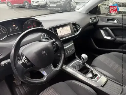 Photo 15 Peugeot 308  1.5 BlueHDi 130ch S&S Allure