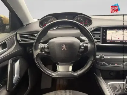 Photo 12 Peugeot 308  1.5 BlueHDi 130ch S&S Allure