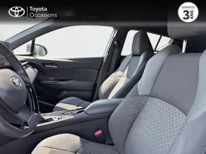 Photo 10 Toyota C-HR  2.0 Hybride 184ch Design Ultimate E-CVT