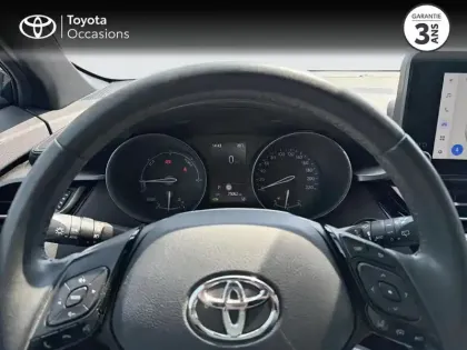 Photo 12 Toyota C-HR  2.0 Hybride 184ch Design Ultimate E-CVT