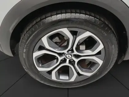 Photo 10 Renault Captur  1.6 E-Tech hybride 145ch Techno