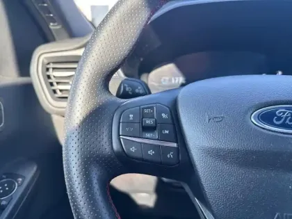 Photo 11 Ford Kuga  2.5 Duratec 180ch Hybrid FlexiFuel ST-Line X Powershift