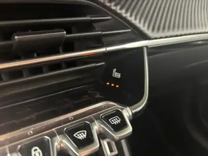 Photo 10 Peugeot 208  e- 136 Style Camera 180 Carplay Led