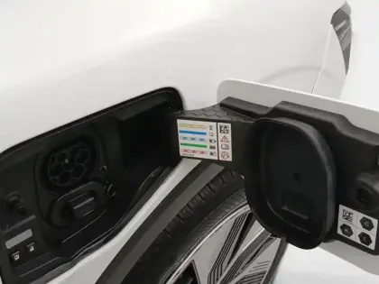 Photo 24 Renault Megane  E-Tech Electric EV60 130ch Evolution ER super charge -B