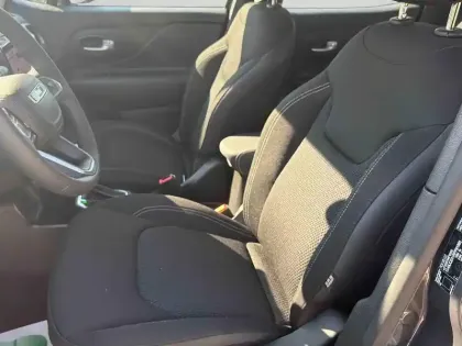 Photo 10 Jeep Renegade  1.5 Turbo T4 130ch MHEV BVR7
