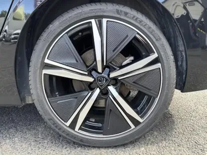 Photo 16 Peugeot 308  PHEV 225ch GT e-EAT8