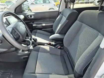 Photo 8 Citroën C4  Cactus BlueHDi 100 Shine