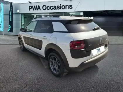 Photo 6 Citroën C4  Cactus BlueHDi 100 Shine